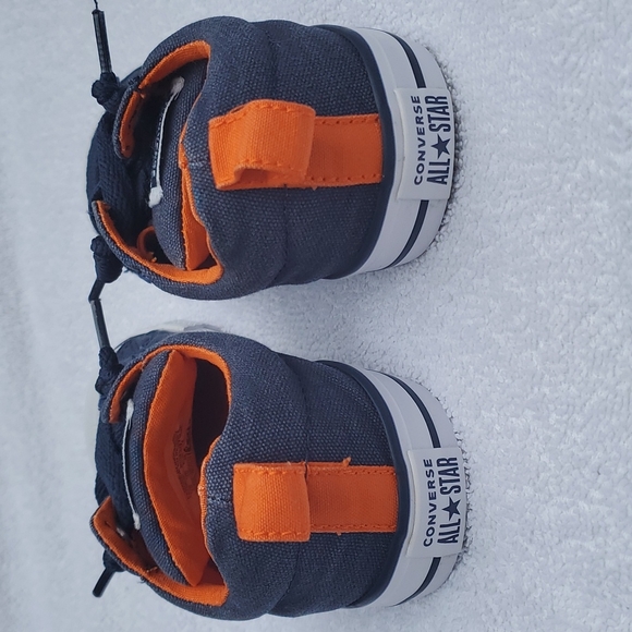 *SOLD* Converse - Picture 2 of 9